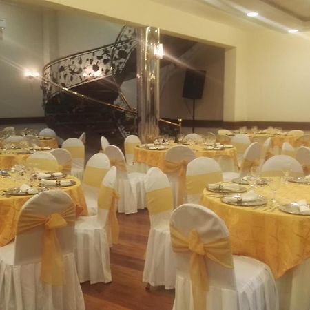 Gran Hotel Ambassador Cochabamba Exterior photo